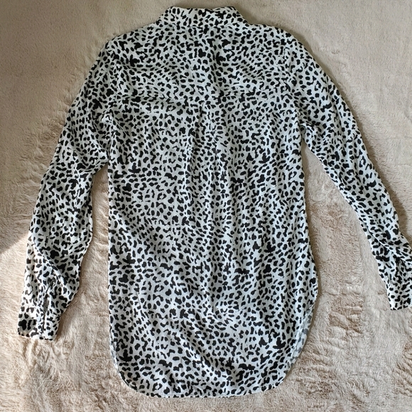 Black & White Leopard Blouse - Picture 4 of 5